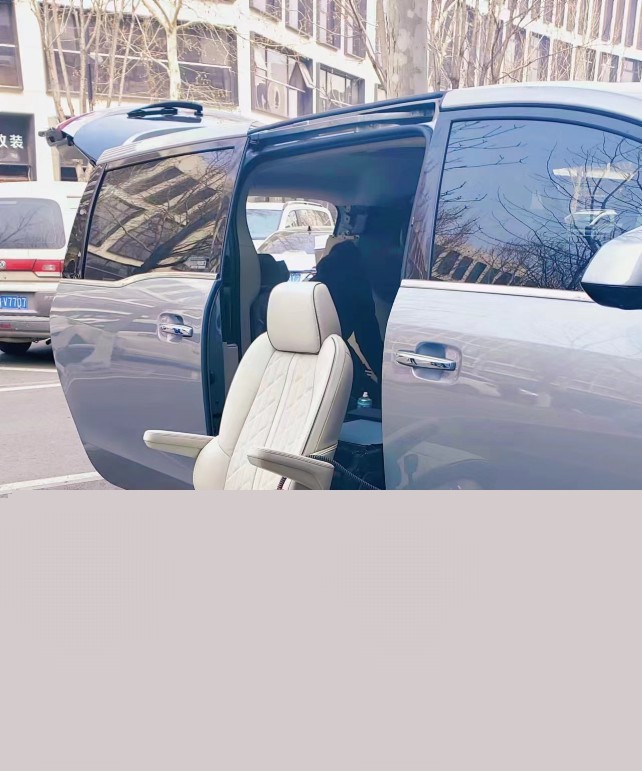 電動旋轉升降福祉座椅（ SUV+商務車） 別克652 653